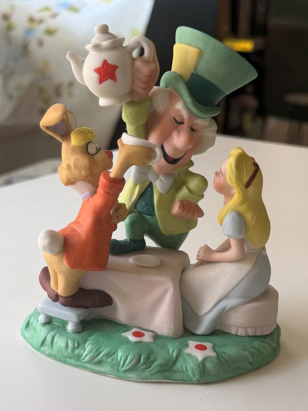 Vintage 1989 Disney Magic Memories Alice in Wonderland Limited Edition Figurine